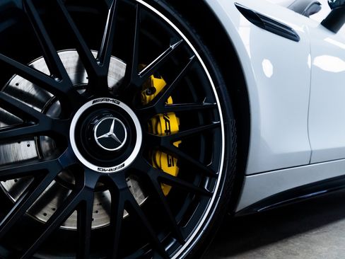 Used 2022 Mercedes-Benz SL 63 AMG 4MATIC image 9