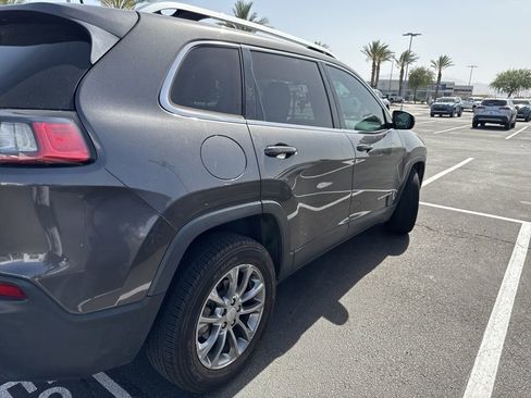 Used 2020 Jeep Cherokee Latitude Plus FWD image 6
