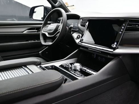 New 2026 Jeep Grand Wagoneer L 4WD image 13