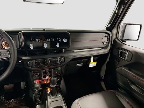 New 2026 Jeep Wrangler Unlimited Rubicon image 24