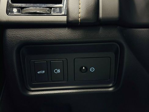 Used 2016 Jaguar F-TYPE R image 47