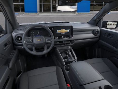 New 2025 Chevrolet Colorado W/T image 16