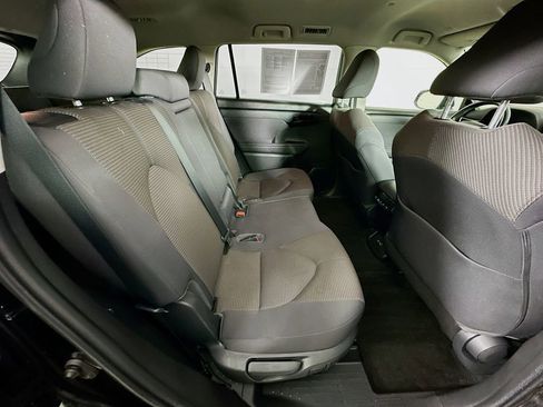 Used 2023 Toyota Highlander LE image 35