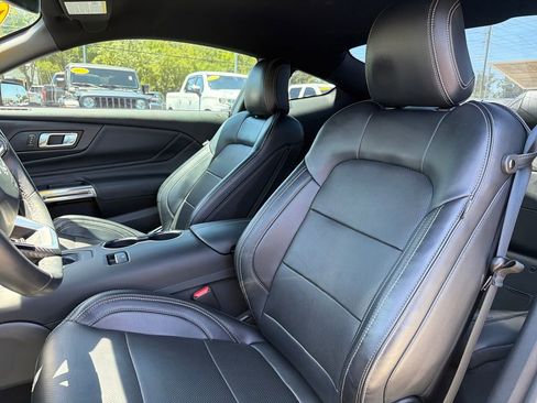 Used 2025 Ford Mustang GT Premium RWD image 11