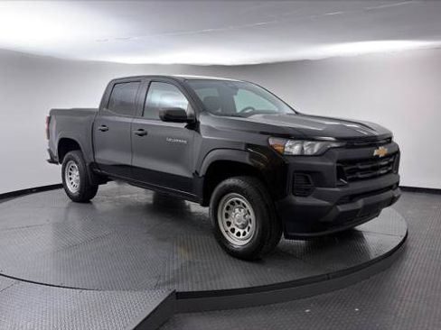 Used 2023 Chevrolet Colorado W/T RWD image 11