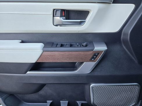 Used 2023 Toyota Sequoia Capstone image 15