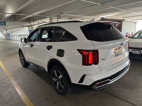 Certified 2021 Kia Sorento EX AWD/4WD image 5