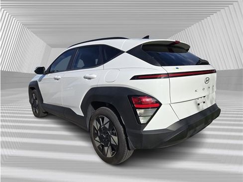 Used 2024 Hyundai Kona SEL w/ Convenience Package image 4