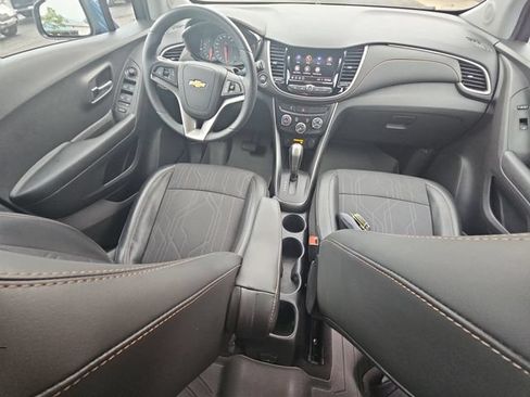 Used 2020 Chevrolet Trax LT w/ LT Convenience Package FWD image 22