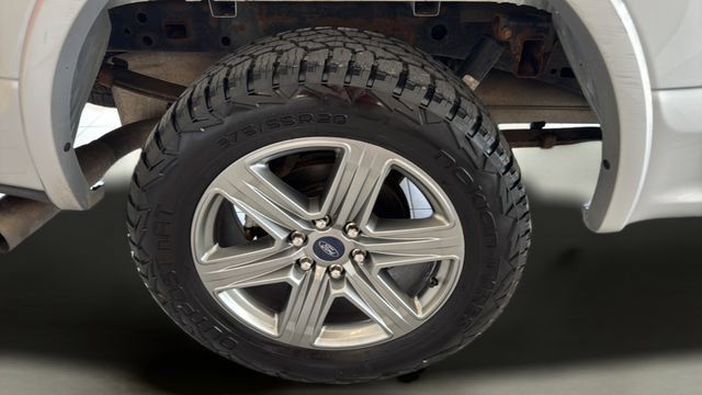 Used 2019 Ford F150 Lariat w/ Equipment Group 502A Luxury AWD/4WD image 22