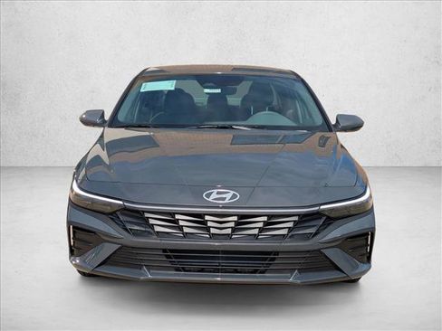 New 2026 Hyundai Elantra SE image 7