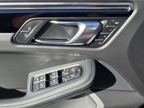 New 2026 Porsche Macan AWD/4WD image 25