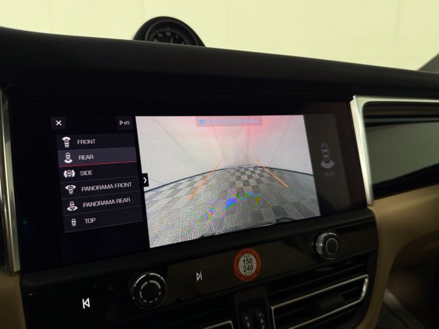 Used 2025 Porsche Macan AWD/4WD image 20
