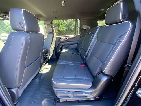 New 2026 GMC Yukon XL Elevation w/ LPO, Get Active Package image 23