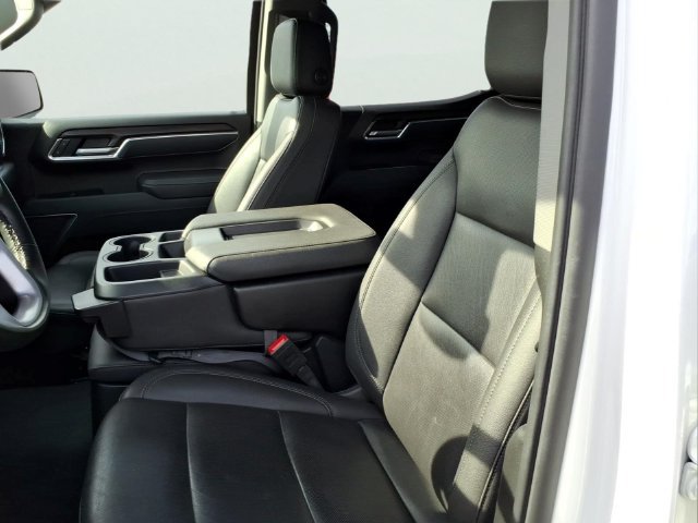 Used 2026 GMC Sierra 1500 SLT AWD/4WD image 18