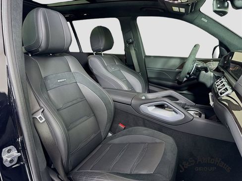 Used 2024 Mercedes-Benz GLS 63 AMG 4MATIC image 37