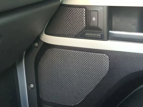 Used 2022 Land Rover Defender 110 XS Edition image 33