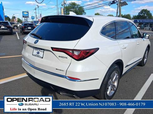 Used 2023 Acura MDX SH-AWD image 9