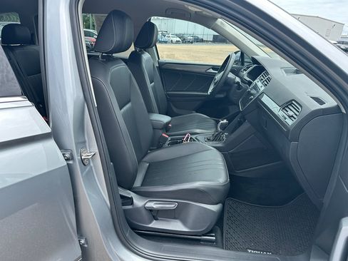 Used 2023 Volkswagen Tiguan SE FWD image 23