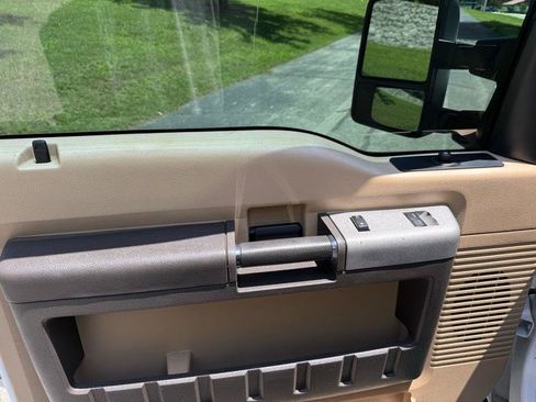 Used 2013 Ford F250 XLT w/ XLT Interior Pkg AWD/4WD image 14