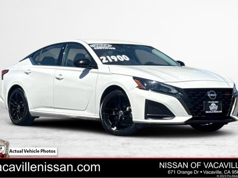 Used 2024 Nissan Altima 2.5 SR FWD image 1