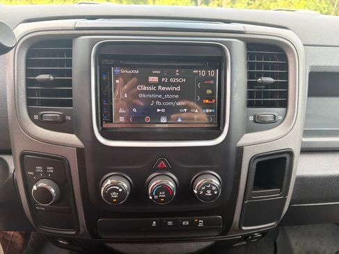 Used 2018 RAM 2500 Tradesman w/ Chrome Appearance Group AWD/4WD image 9