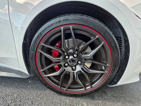 Used 2023 Chevrolet Corvette Z06 RWD image 12