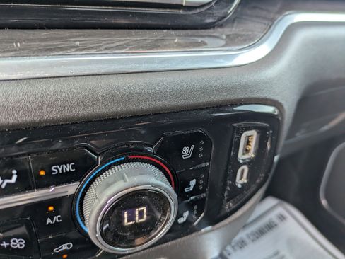 Used 2025 Chevrolet Silverado 1500 LTZ image 27