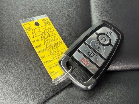Used 2023 Ford Explorer XLT w/ Equipment Group 202A AWD/4WD image 47