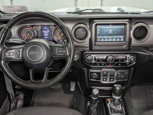 Used 2023 Jeep Wrangler Sport AWD/4WD image 5