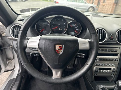 Used 2005 Porsche Boxster image 37