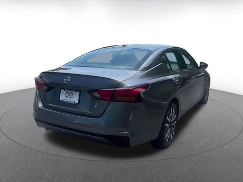 Used 2025 Nissan Altima 2.5 SV FWD image 15