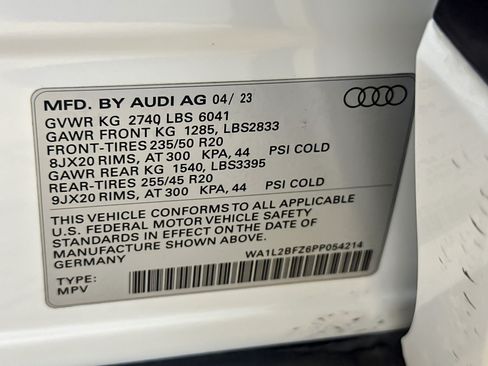 Certified 2023 Audi Q4 e-tron Premium Plus w/ Premium Plus AWD/4WD image 28