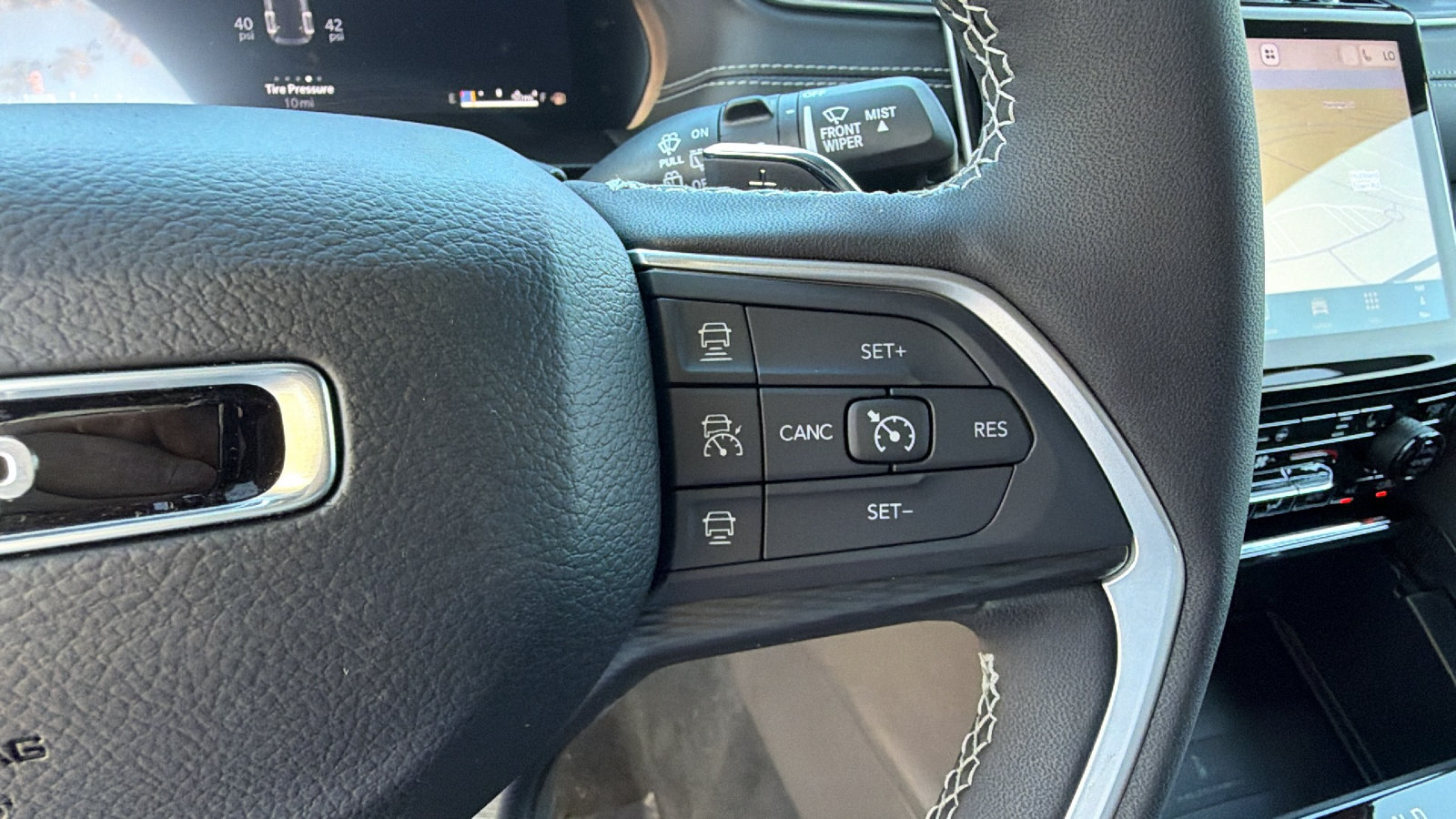 New 2027 Jeep Grand Cherokee Laredo X AWD/4WD image 24