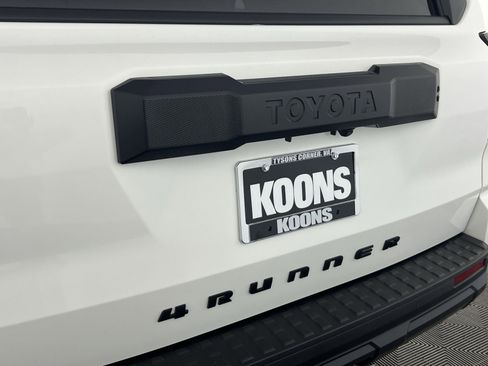 Used 2025 Toyota 4Runner TRD Off-Road image 28