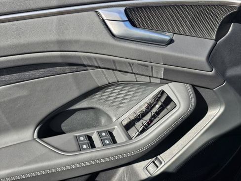 New 2026 Audi A6 Premium Plus AWD/4WD image 10