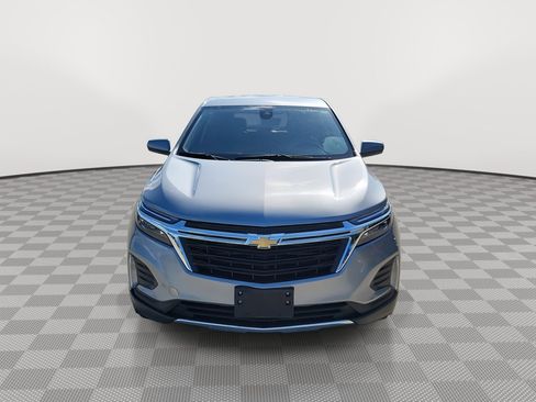 Used 2023 Chevrolet Equinox LT image 3