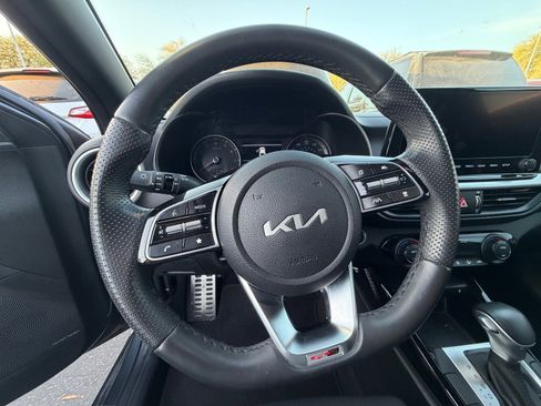 Used 2023 Kia Forte GT-Line w/ GT-Line Premium Package image 10