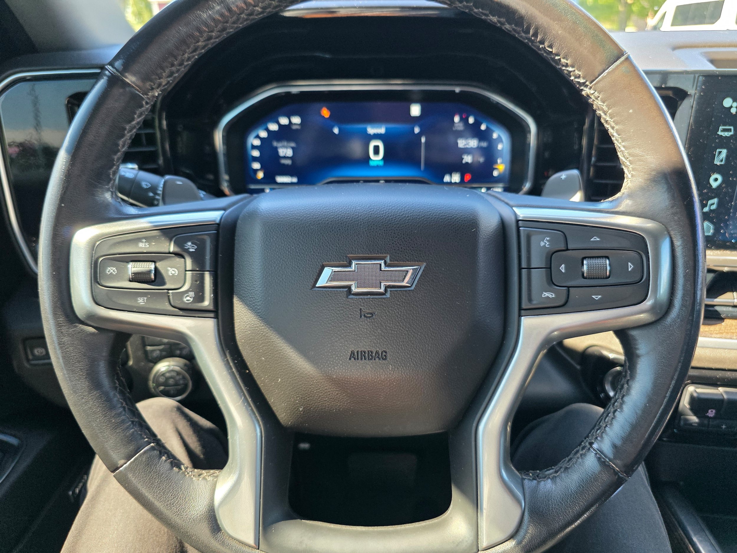 Used 2022 Chevrolet Silverado 1500 RST w/ Redline Edition AWD/4WD image 15