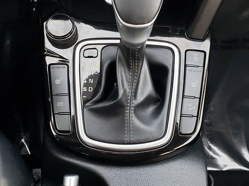 Used 2024 Kia Seltos EX image 23