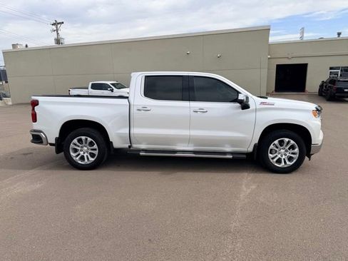 Used 2022 Chevrolet Silverado 1500 LTZ w/ Z71 Off-Road Package AWD/4WD image 2