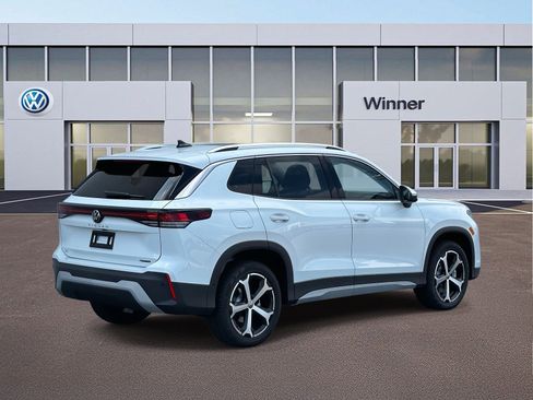 New 2025 Volkswagen Tiguan SE image 5