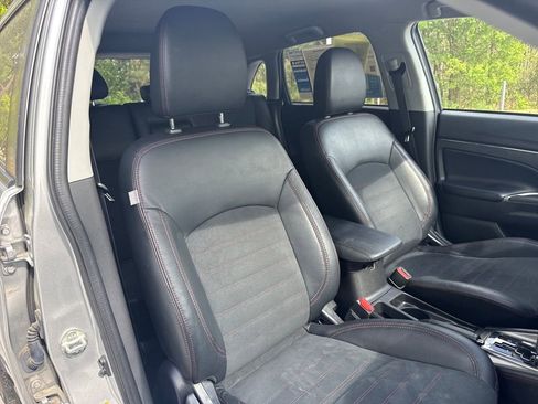 Used 2022 Mitsubishi Outlander Sport SE image 33