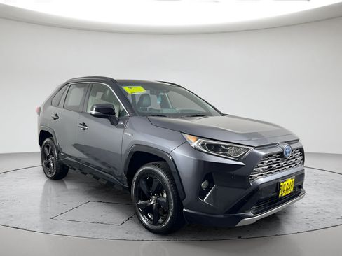 Used 2019 Toyota RAV4 XSE AWD/4WD image 3