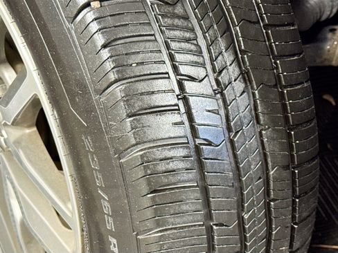 Used 2019 GMC Acadia SLE w/ Driver Alert Package I image 39