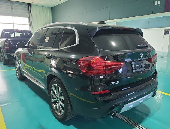 Used 2019 BMW X3 sDrive30i w/ Driving Assistance Package RWD image 3