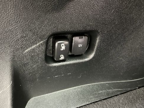 Used 2022 Ford Edge Titanium image 30