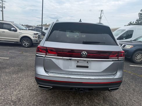 Used 2024 Volkswagen Atlas SE FWD image 6