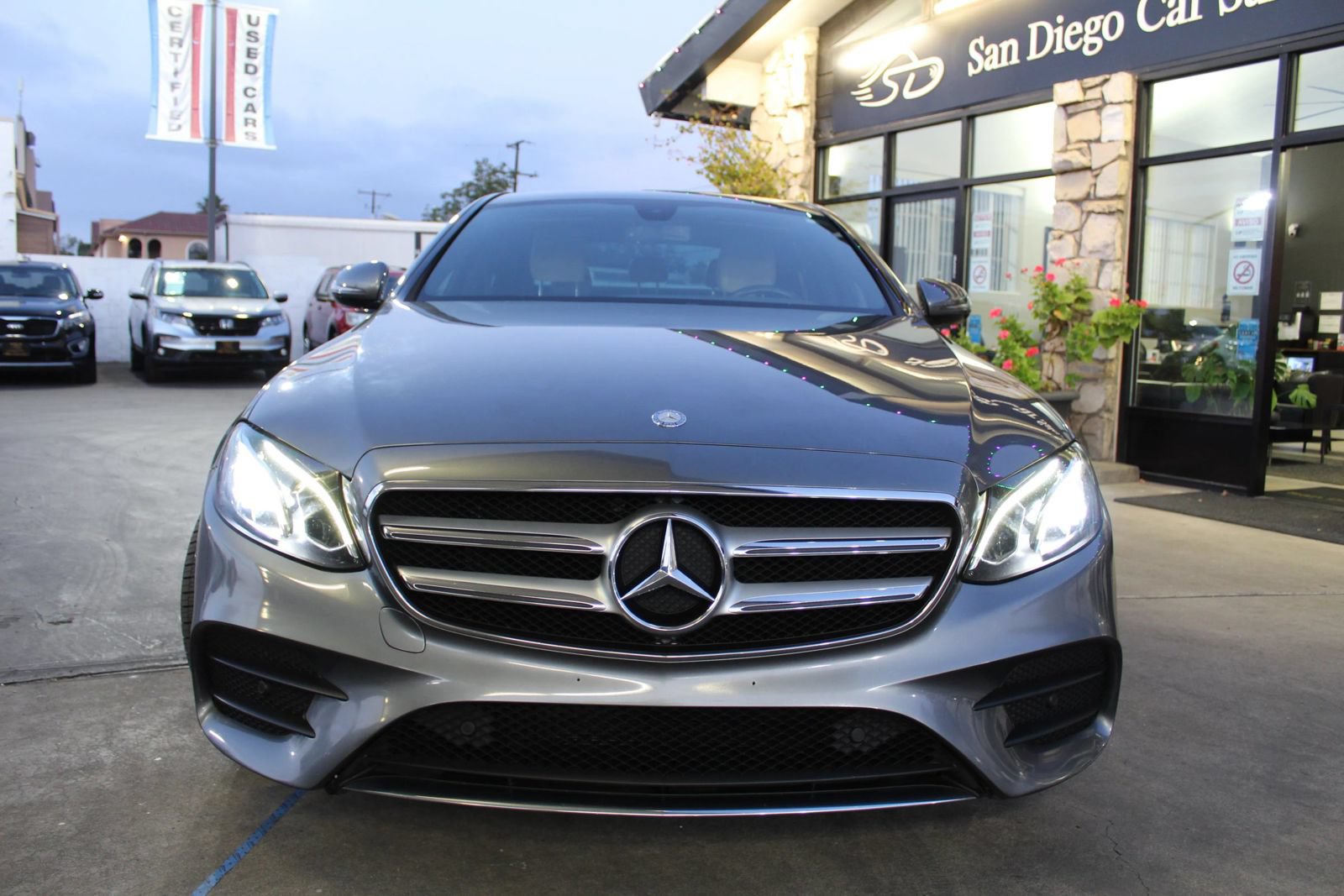 Used 2017 Mercedes-Benz E 300 image 8