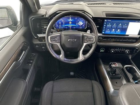 Used 2023 Chevrolet Silverado 1500 LT Trail Boss w/ Protection Package AWD/4WD image 10